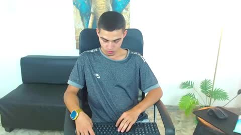 Snapshot of lucass_18 chatting on 20, 3, 2026 Lucas online show from 20, 3, 2026