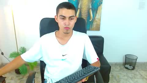 Snapshot of lucass_18 chatting on 27, 3, 2026 Lucas online show from 27, 3, 2026
