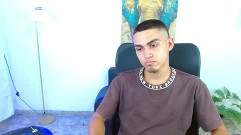 Snapshot of lucass_18 chatting on 6, 4, 2026 Lucas online show from 6, 4, 2026