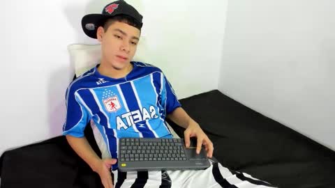 Snapshot of lucastorrez01 chatting on 12, 3, 2026 LUCAS TORREZ online show from 12, 3, 2026