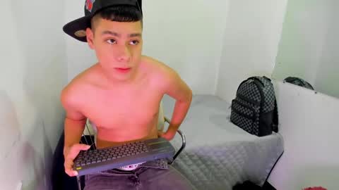 LUCAS TORREZ online show from 4, 6, 2026
