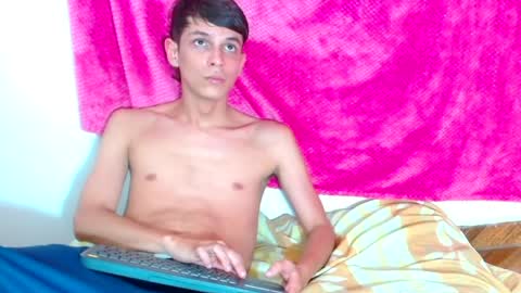 LUCHO HOT  online show from 9, 4, 2026