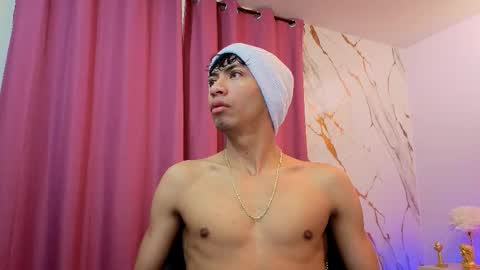 Snapshot of luchoplayboy chatting on 18, 3, 2026 lucho online show from 18, 3, 2026