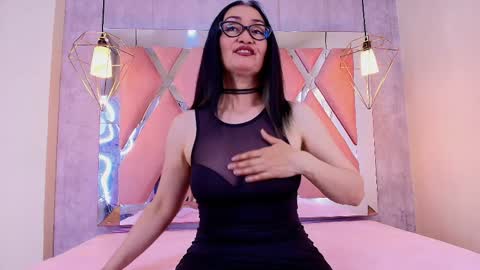 Snapshot of luci_lane_ chatting on 10, 4, 2026 Luci online show from 10, 4, 2026