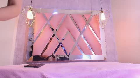 Snapshot of luci_lane_ chatting on 17, 4, 2026 Luci online show from 17, 4, 2026