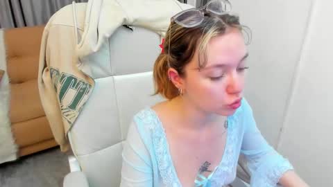 lucia_copper online show from 4, 12, 2025