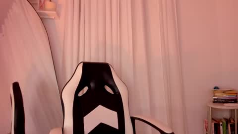 Lucia online show from 11, 1, 2025