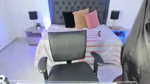 Lucia online show from 8, 11, 2025