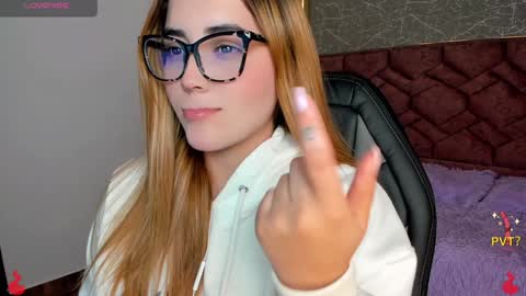 lucia star  online show from 21, 1, 2025