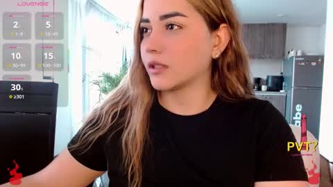 lucia star  online show from 15, 11, 2025