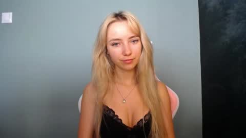 Snapshot of luciacam20 chatting on 14, 6, 2026 Lucy online show from 14, 6, 2026