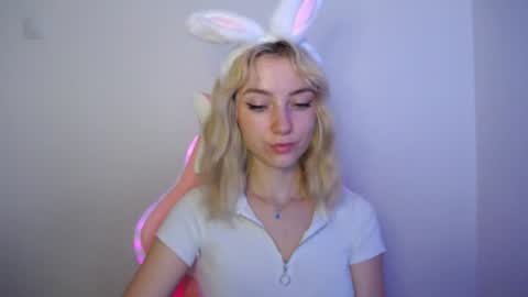 Snapshot of luciacam20 chatting on 19, 7, 2026 Lucy online show from 19, 7, 2026