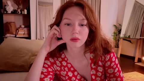 Snapshot of luciacoy chatting on 20, 9, 2025 Lucia online show from 20, 9, 2025