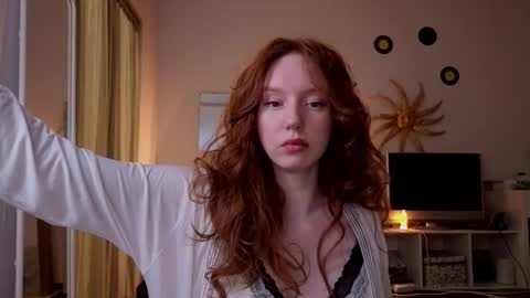 Snapshot of luciacoy chatting on 11, 10, 2025 Lucia online show from 11, 10, 2025