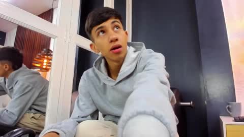 Snapshot of lucian_davi chatting on 15, 2, 2025 Pirulo online show from 15, 2, 2025