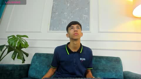 Snapshot of lucian_davi chatting on 19, 2, 2025 Pirulo online show from 19, 2, 2025