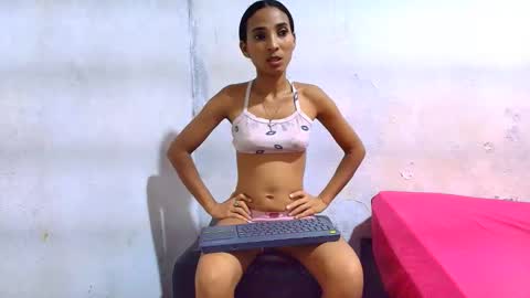 Snapshot of luciana_daza chatting on 5, 12, 2025 Luciana online show from 5, 12, 2025