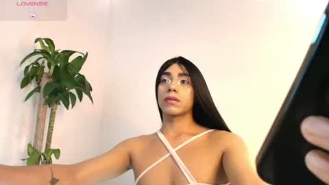 Snapshot of luciana_glow chatting on 7, 7, 2026 luciana_glow online show from 7, 7, 2026