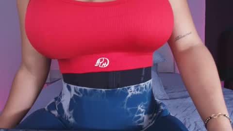 instagram luciana417  online show from 3, 12, 2025