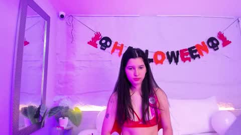 Snapshot of lucianasmith_ chatting on 31, 10, 2025 Luci online show from 31, 10, 2025