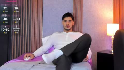 Snapshot of luciano_vitale_ chatting on 2, 7, 2026 Luciano online show from 2, 7, 2026