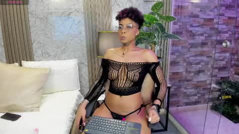  lucia wallace  online show from 5, 7, 2026