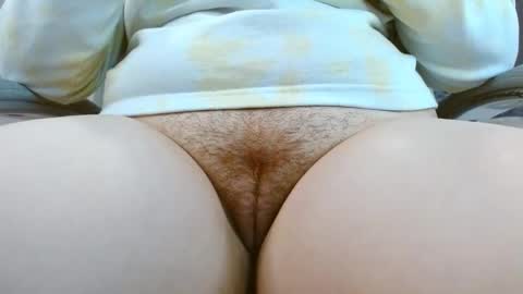 Lucie   online show from 4, 2, 2025