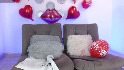 Snapshot of lucie_petite chatting on 12, 2, 2025 Lucie - online show from 12, 2, 2025