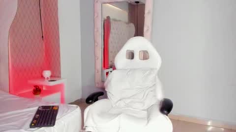 Snapshot of lucii_fer_ chatting on 19, 2, 2026 Leo online show from 19, 2, 2026