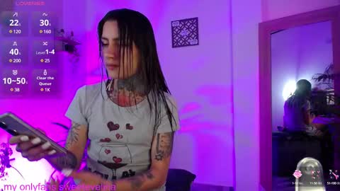 Snapshot of luciiana_lol chatting on 8, 1, 2025 luciiana online show from 8, 1, 2025