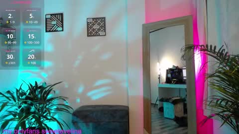 Snapshot of luciiana_lol chatting on 12, 1, 2025 luciiana online show from 12, 1, 2025