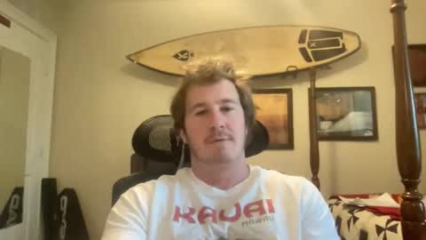 Snapshot of luckboy698 chatting on 13, 4, 2026 luckboy698 online show from 13, 4, 2026