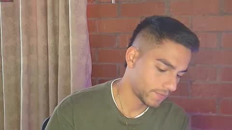 Snapshot of lucky_blessed chatting on 4, 2, 2025 lucky_blessed online show from 4, 2, 2025