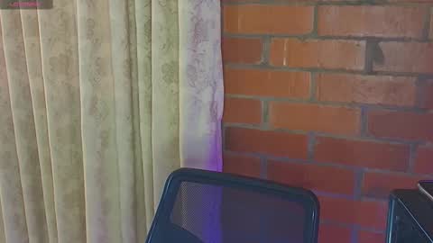 Snapshot of lucky_blessed chatting on 19, 2, 2025 lucky_blessed online show from 19, 2, 2025