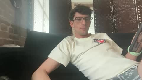 Snapshot of lucky_bme chatting on 10, 3, 2026 lucky_bme online show from 10, 3, 2026