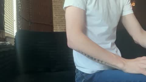 Snapshot of lucky_bme chatting on 17, 3, 2026 lucky_bme online show from 17, 3, 2026