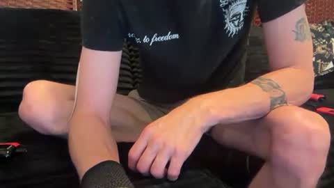 Snapshot of lucky_bme chatting on 31, 3, 2026 lucky_bme online show from 31, 3, 2026