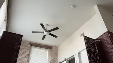 Snapshot of lucky_bme chatting on 17, 4, 2026 lucky_bme online show from 17, 4, 2026