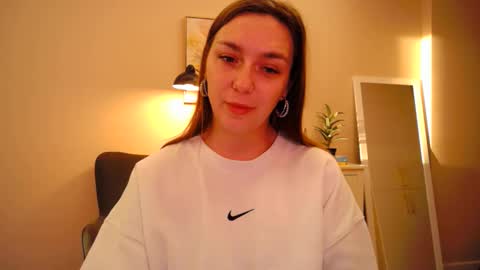 lucky_foryou_baby online show from 4, 12, 2024