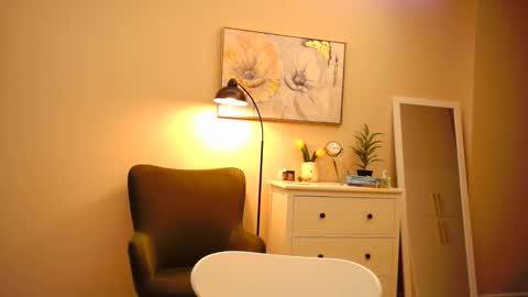 lucky_foryou_baby online show from 12, 12, 2024