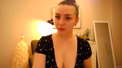 lucky_foryou_baby online show from 5, 1, 2025