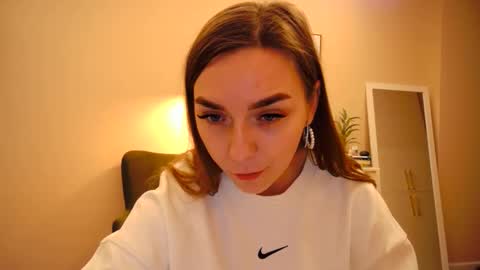 lucky_foryou_baby online show from 19, 1, 2025