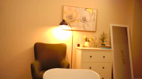 lucky_foryou_baby online show from 5, 2, 2025