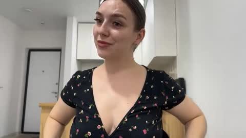 lucky_foryou_baby online show from 1, 12, 2025