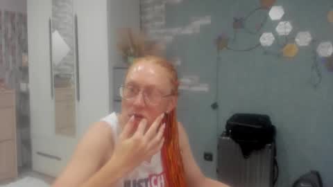 Snapshot of lucky_licky20 chatting on 1, 12, 2025 lucky_licky20 online show from 1, 12, 2025