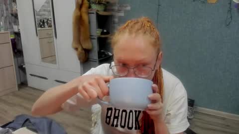 Snapshot of lucky_licky20 chatting on 14, 12, 2025 lucky_licky20 online show from 14, 12, 2025