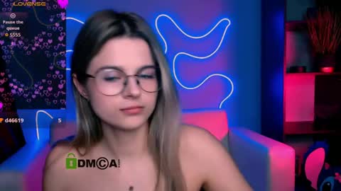 Snapshot of luckybabymeow chatting on 13, 4, 2026 Mila Sweetheart online show from 13, 4, 2026