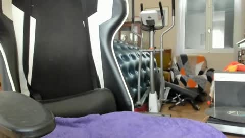 Snapshot of luckydrakex chatting on 12, 4, 2026 Lucky online show from 12, 4, 2026