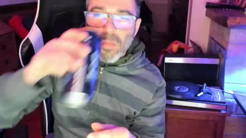 Snapshot of luckydrakex chatting on 13, 4, 2026 Lucky online show from 13, 4, 2026