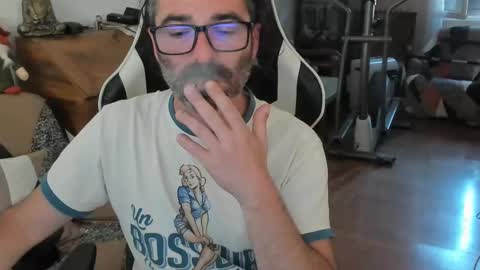 Snapshot of luckydrakex chatting on 28, 5, 2026 Lucky online show from 28, 5, 2026